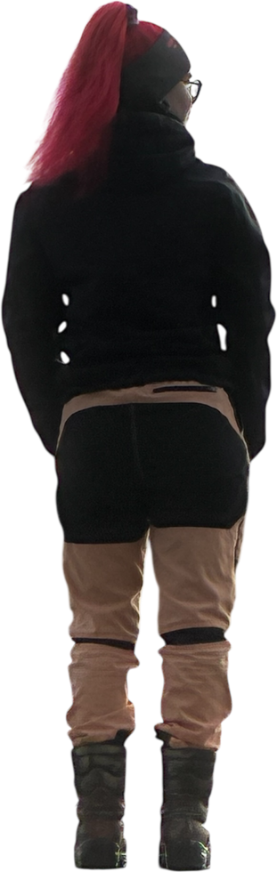 Nainen katsoo järvelle